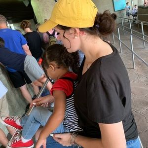 Meet your Posher, Danielle